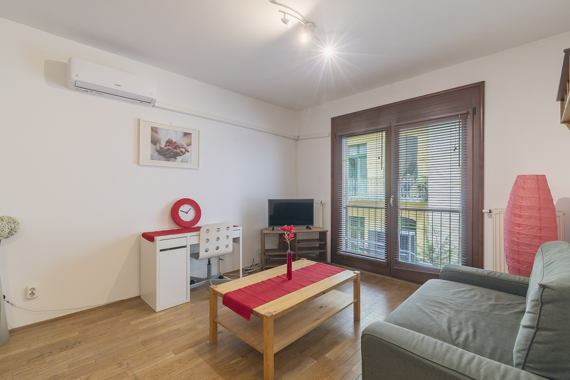1075 Budapest, Kazinczy utca 13